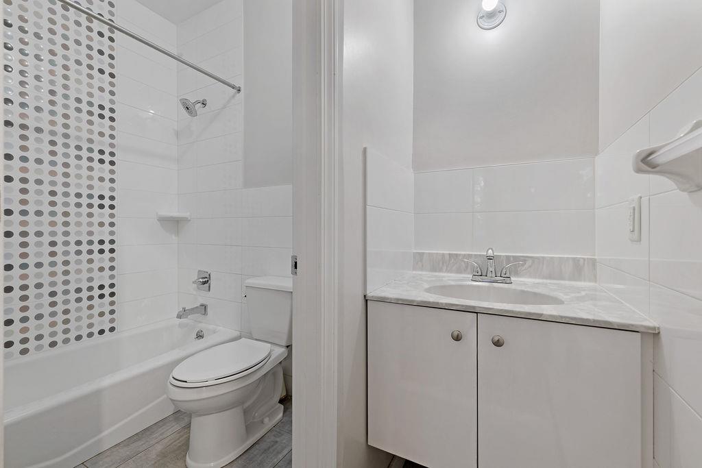 63 Blauvelt Road Unit: 106