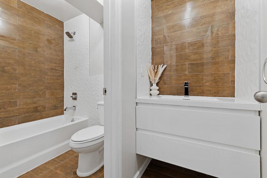 63 Blauvelt Road Unit: 106