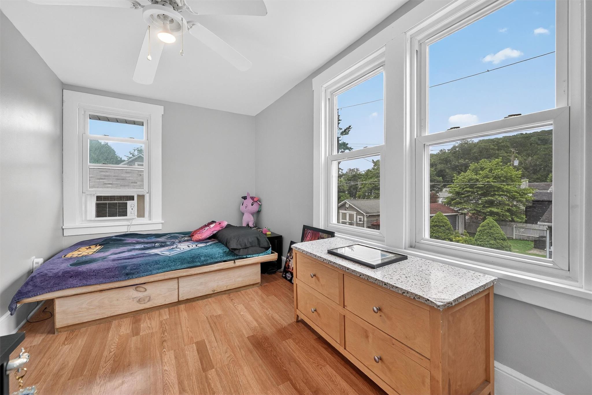 20 Clove Road