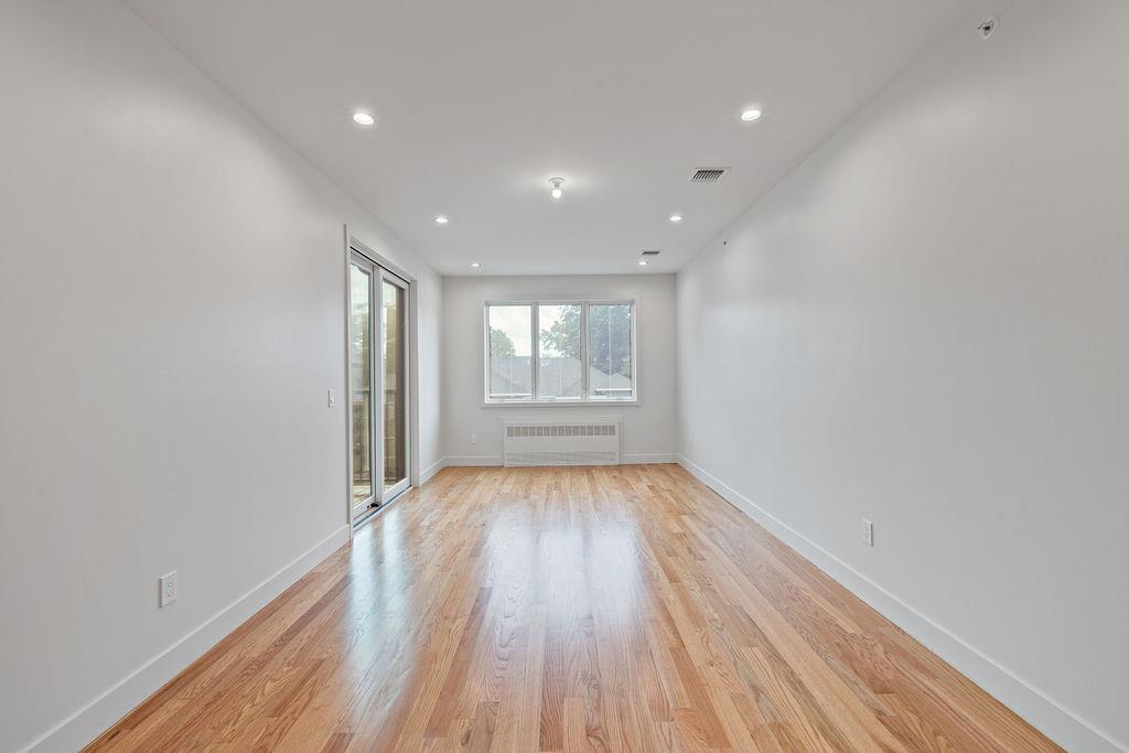 3 E Funston Avenue Unit: 321
