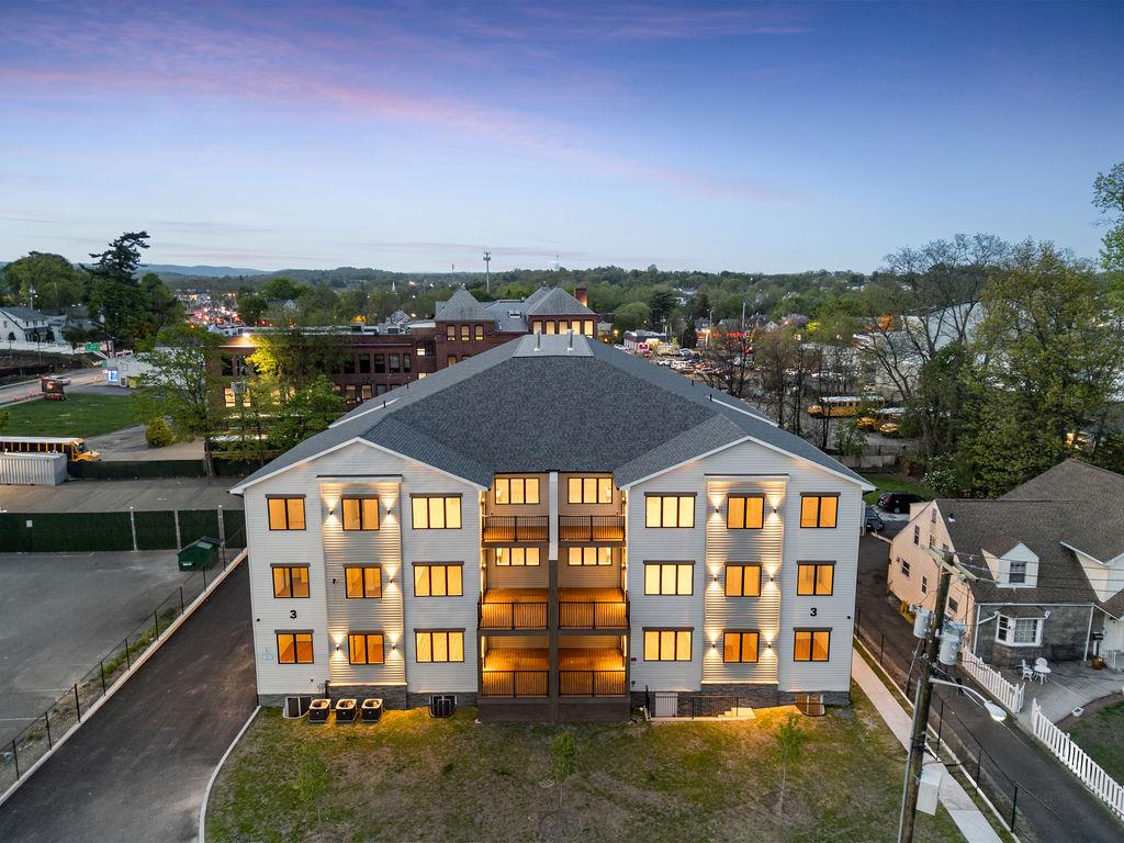 3 E Funston Avenue Unit: 321