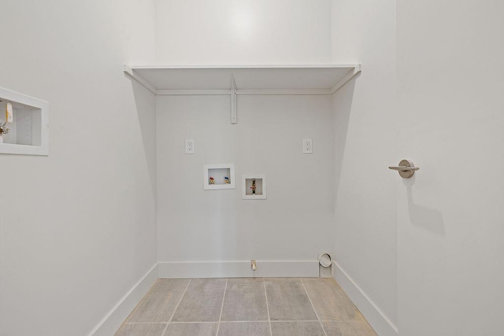 3 E Funston Avenue Unit: 321