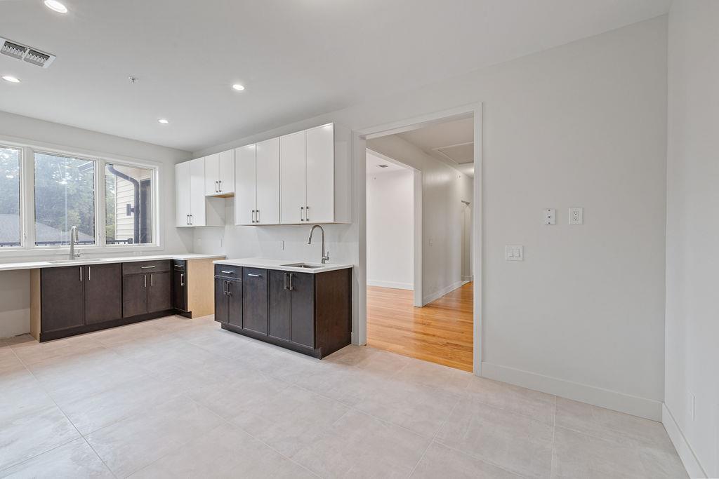 3 E Funston Avenue Unit: 321
