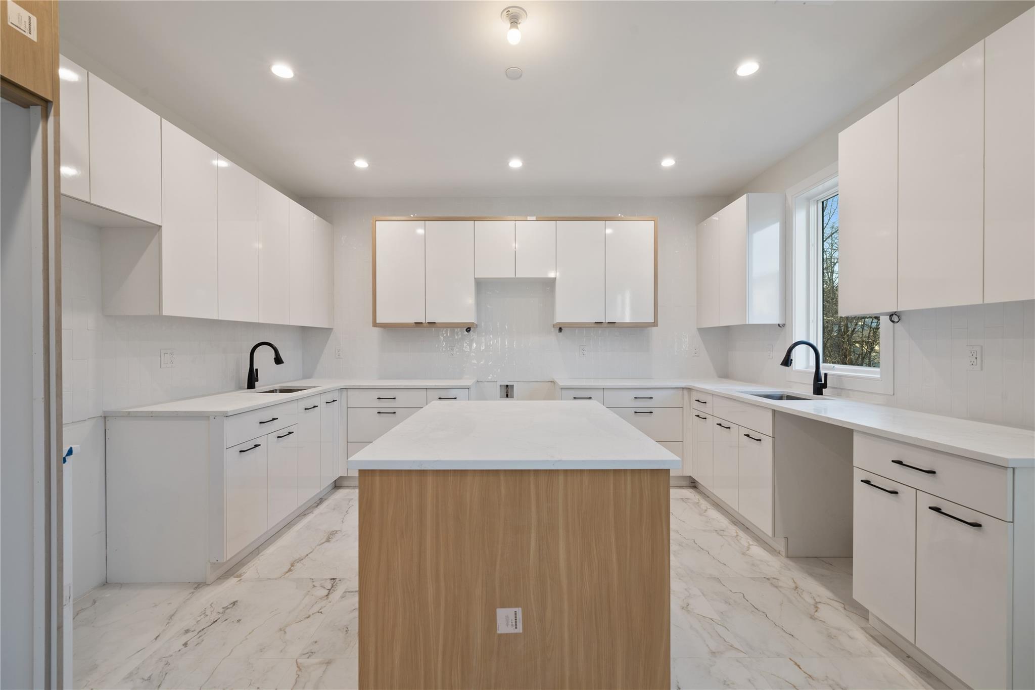 19 Rita Avenue Unit: #301