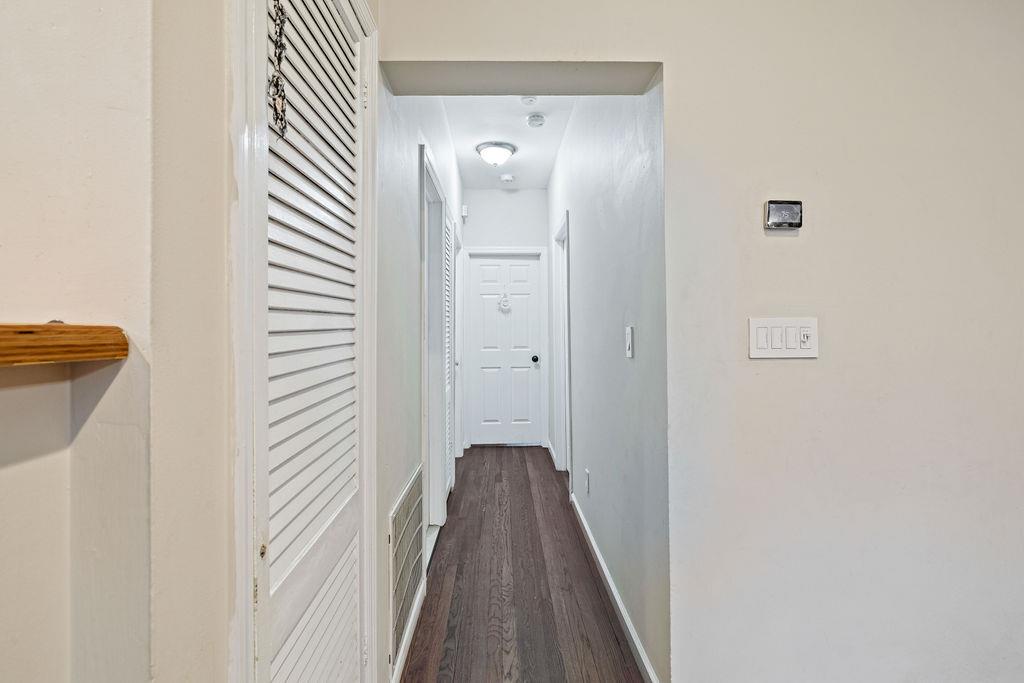 83 E Hall Avenue