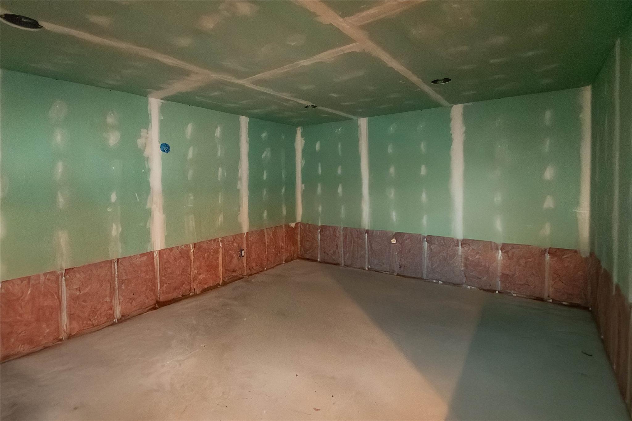 82 Gina Lane Unit: TR 127