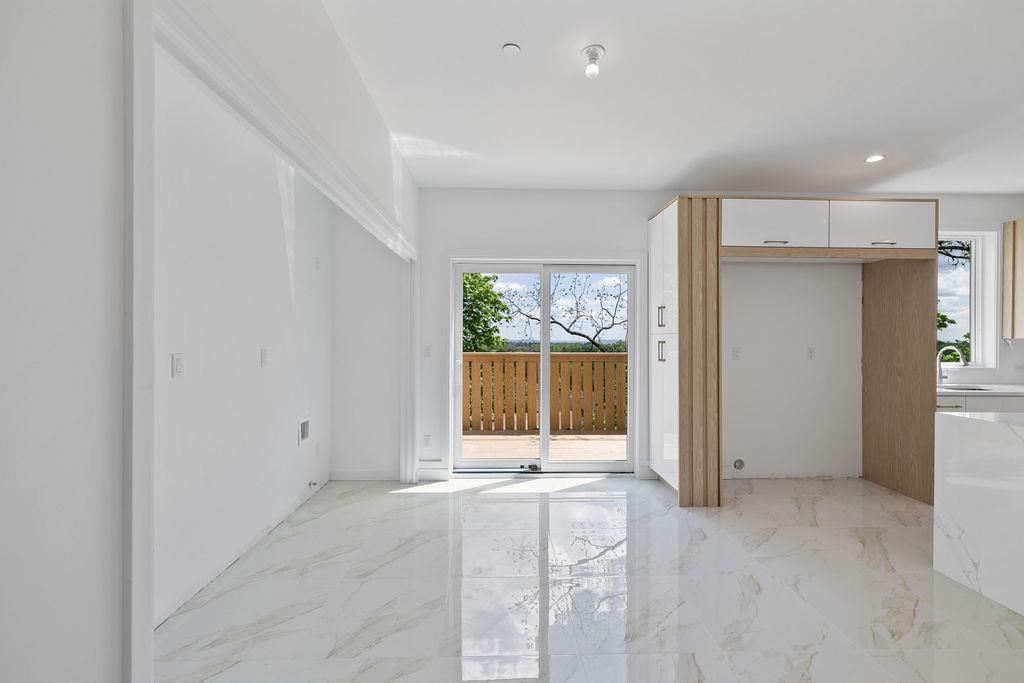 242 Blauvelt Road Unit: 216
