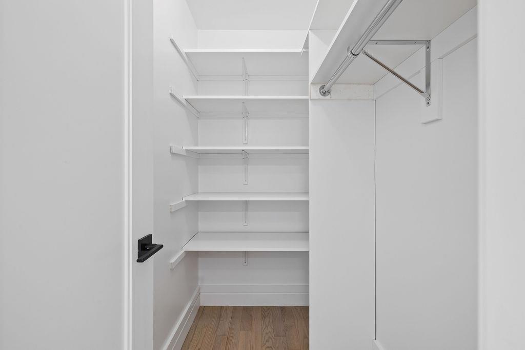 242 Blauvelt Road Unit: 216