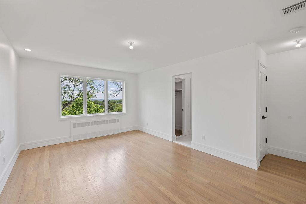 242 Blauvelt Road Unit: 216