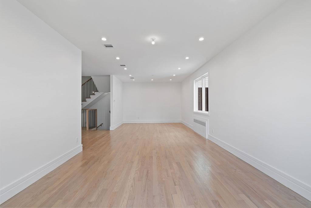 242 Blauvelt Road Unit: 216