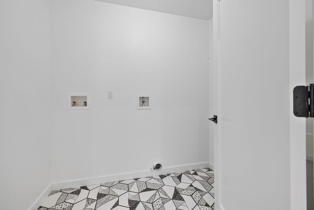 242 Blauvelt Road Unit: 216