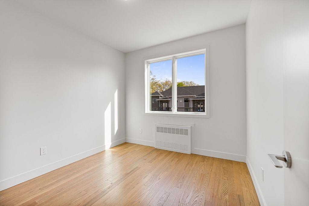 3 E Funston Avenue Unit: 220