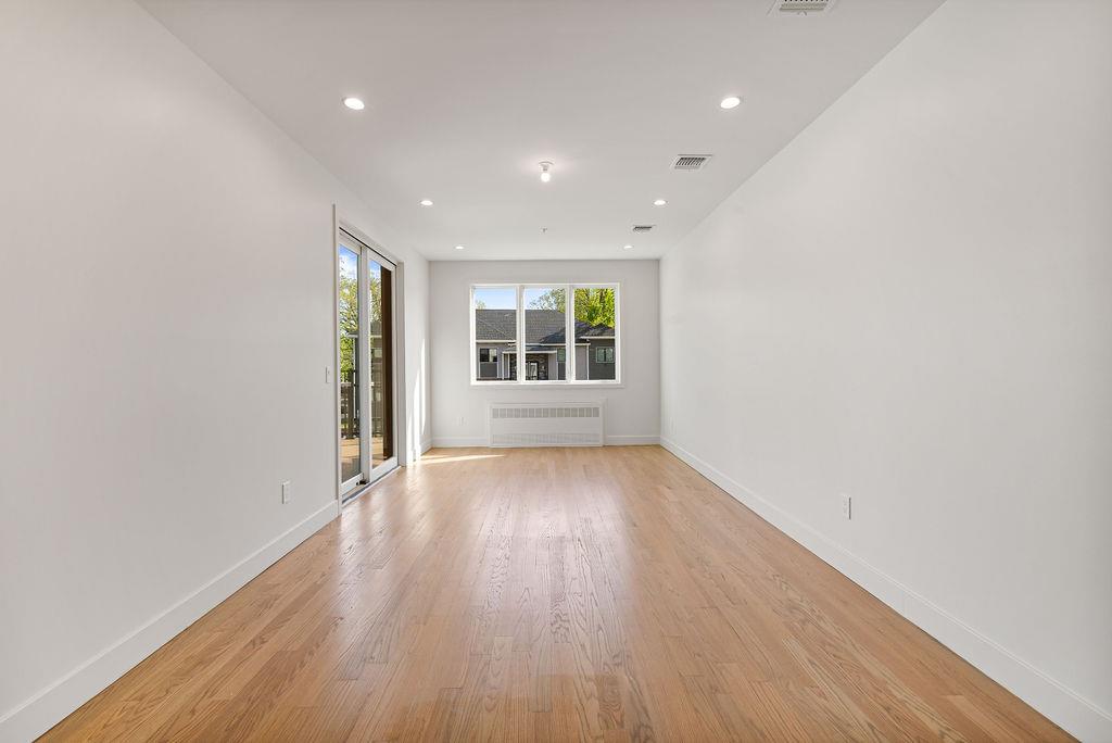 3 E Funston Avenue Unit: 220