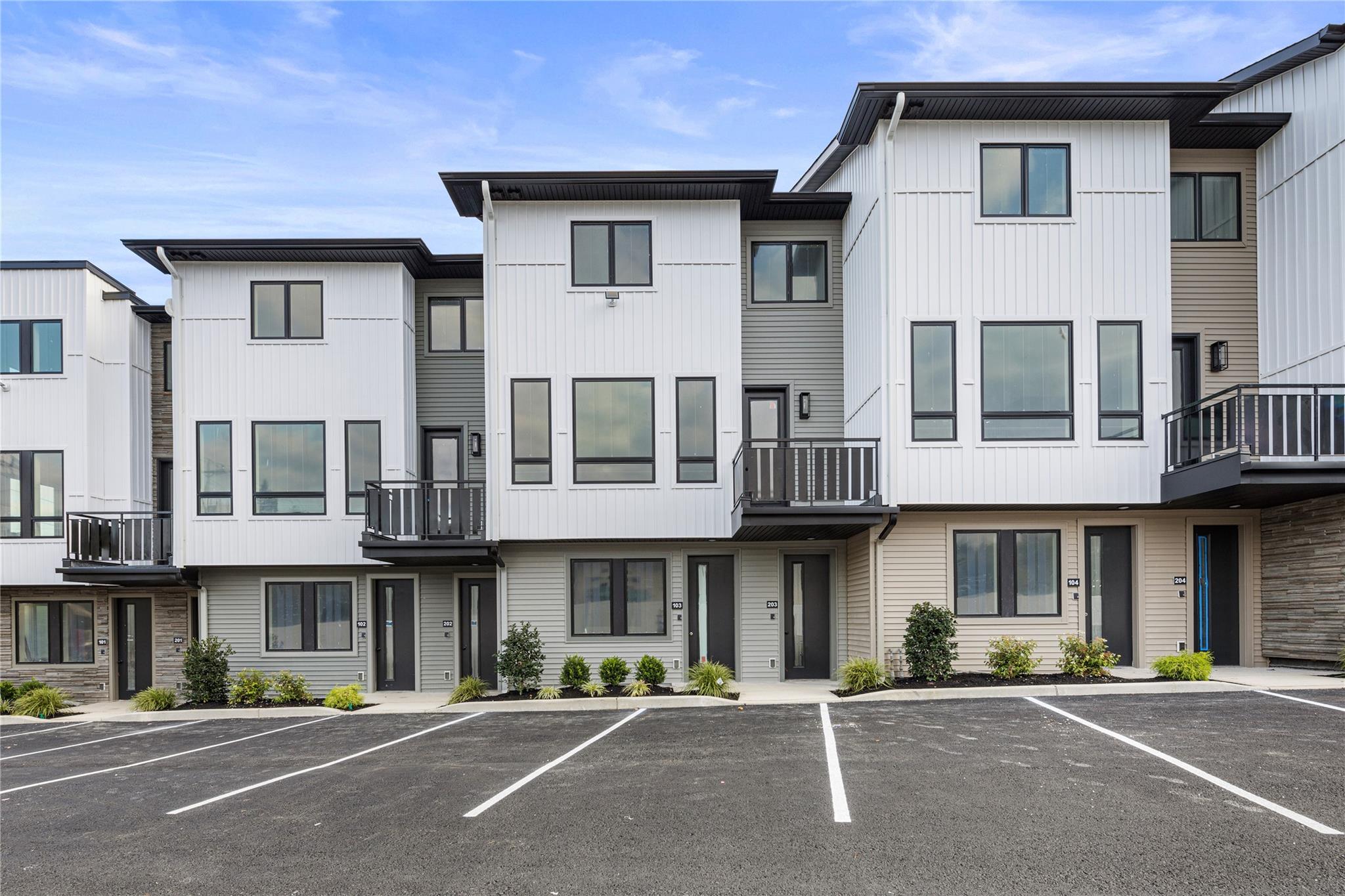 17 Union Road Unit: 204