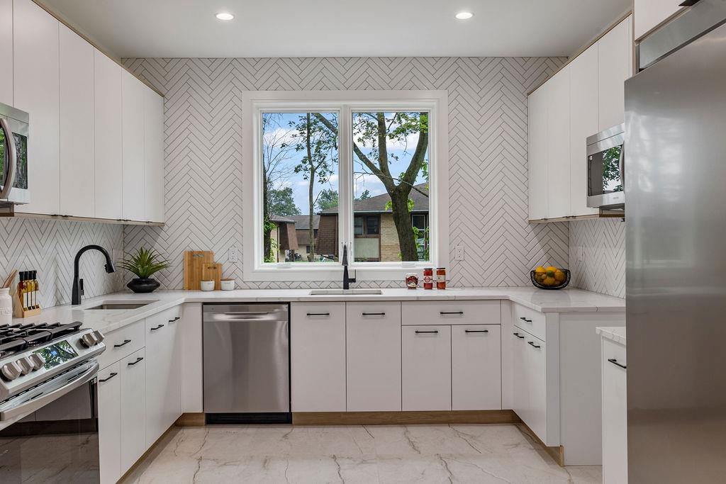 17 Union Road Unit: 204