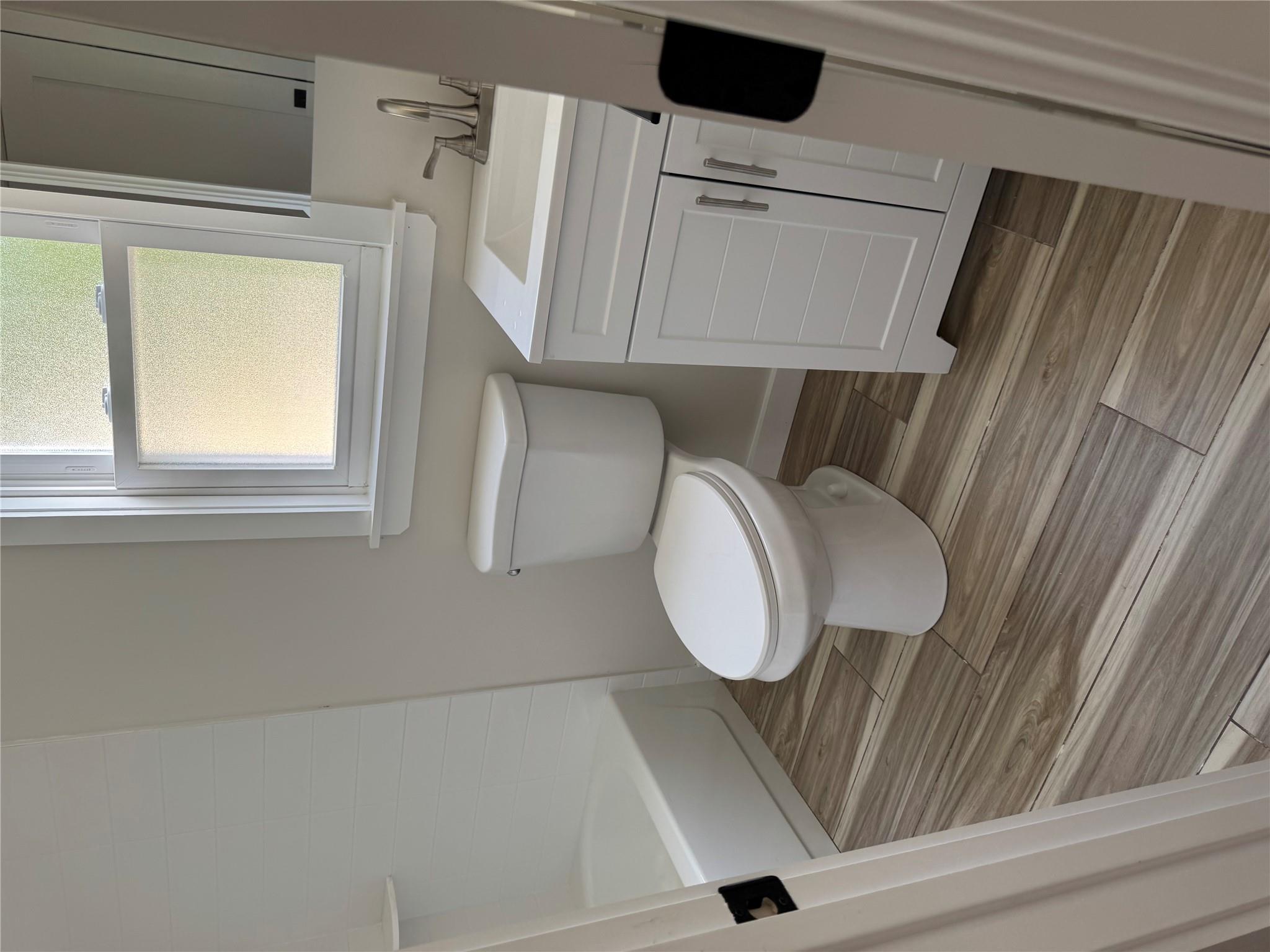 19 Richmond Avenue Unit: 4