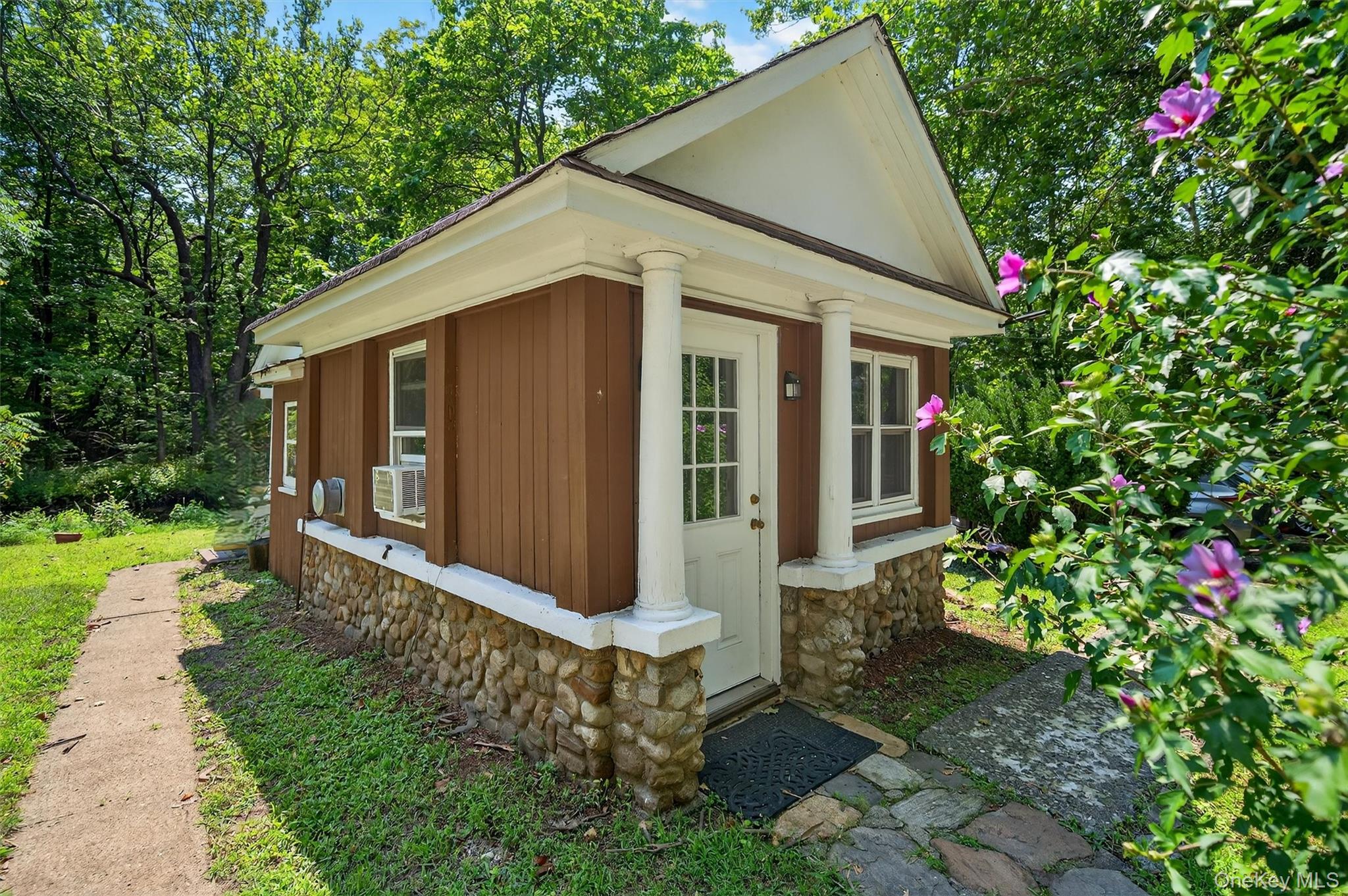 36 Seven Lakes Drive