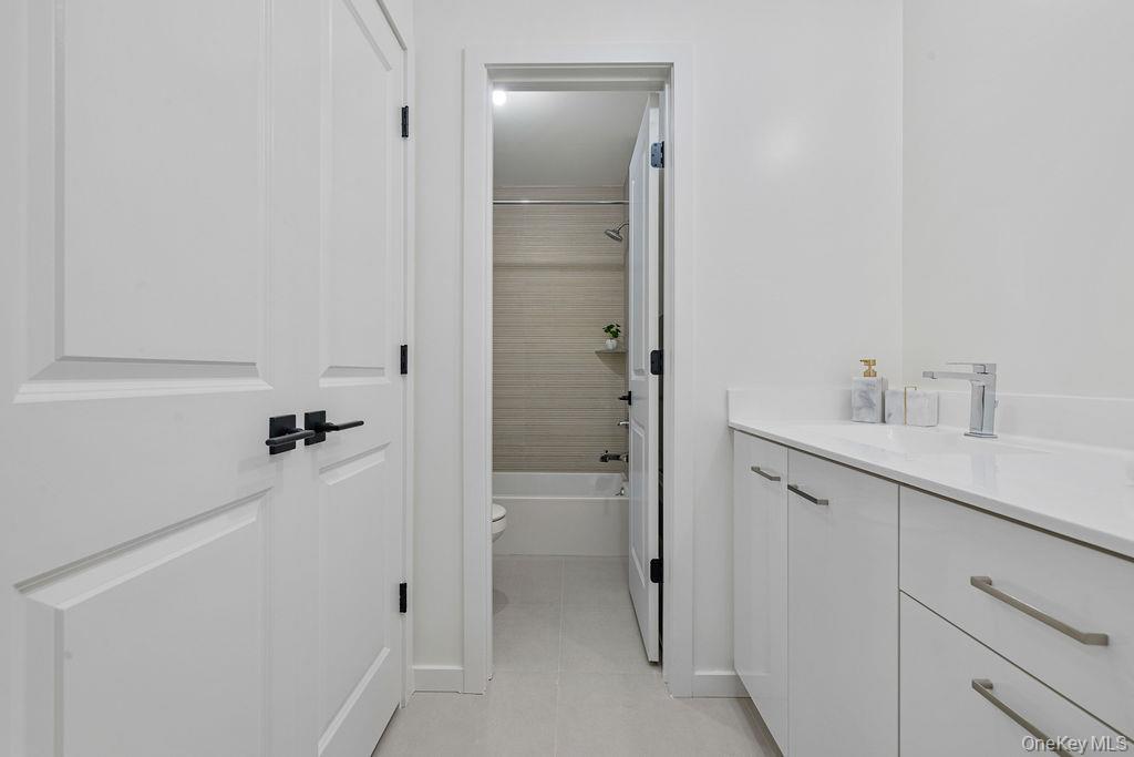 17 Union Road Unit: 203