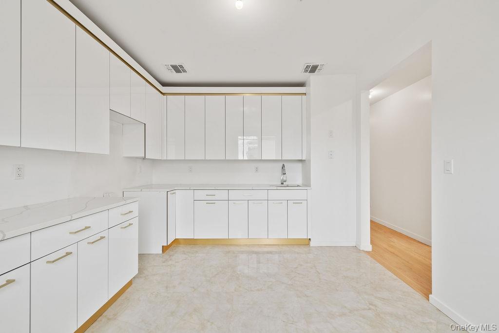 29 Calvert Drive Unit: 114