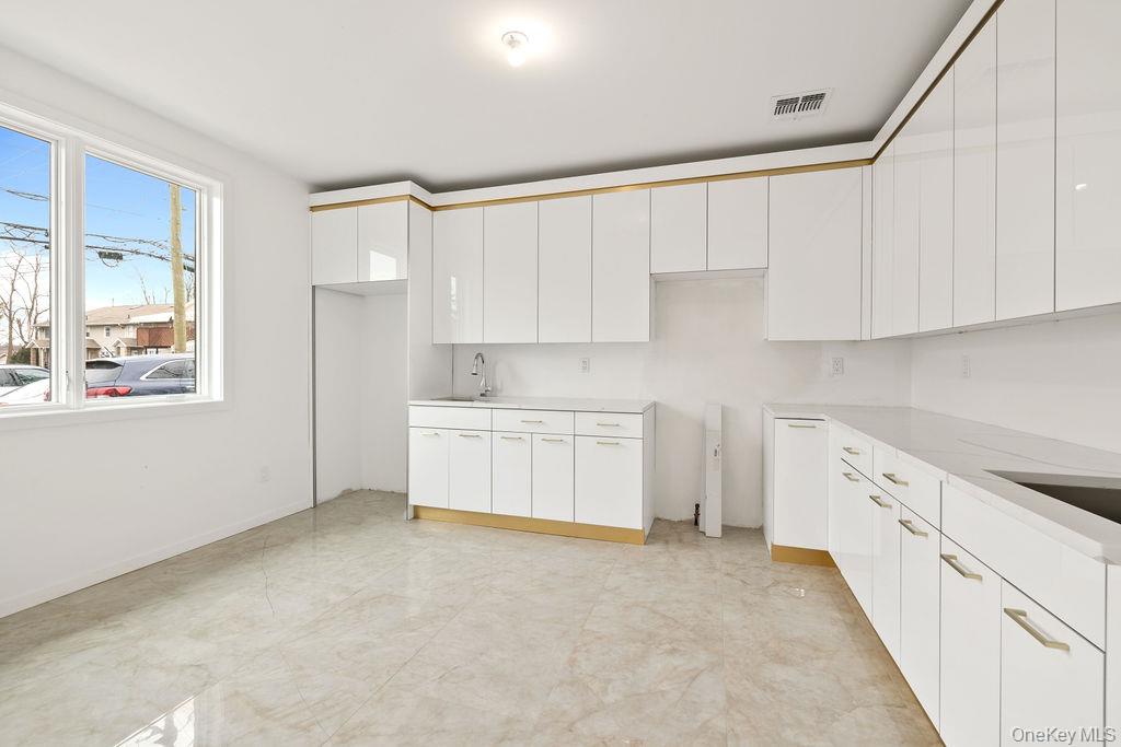 29 Calvert Drive Unit: 114