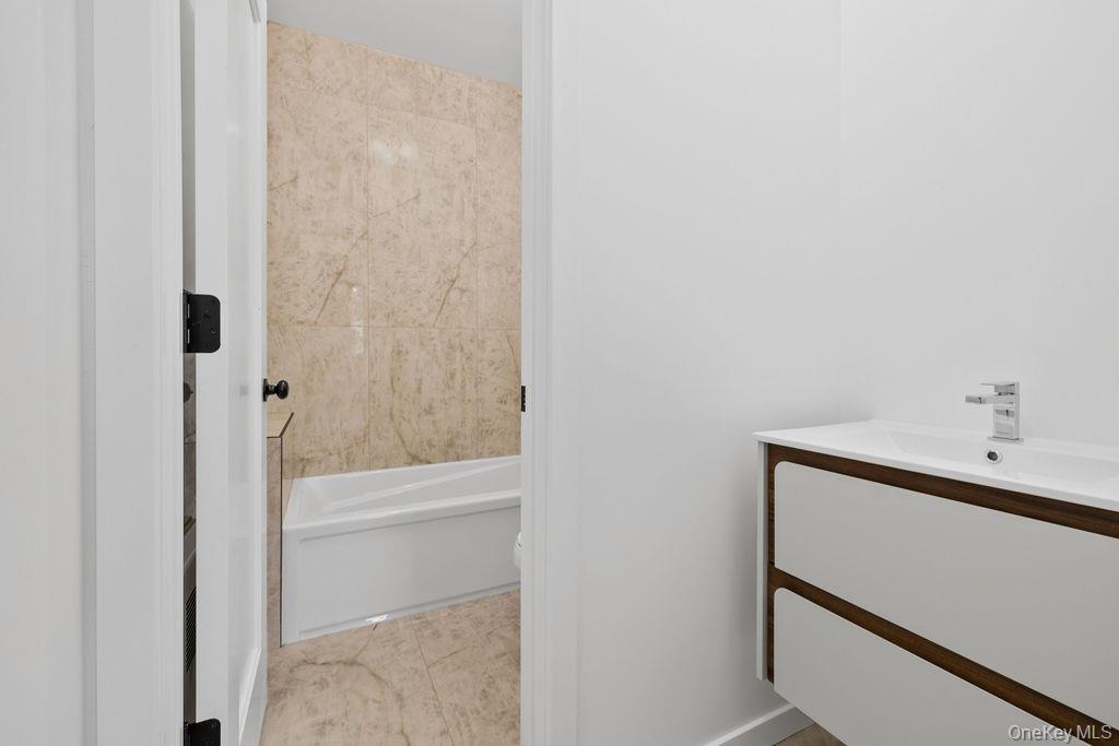 29 Calvert Drive Unit: 114