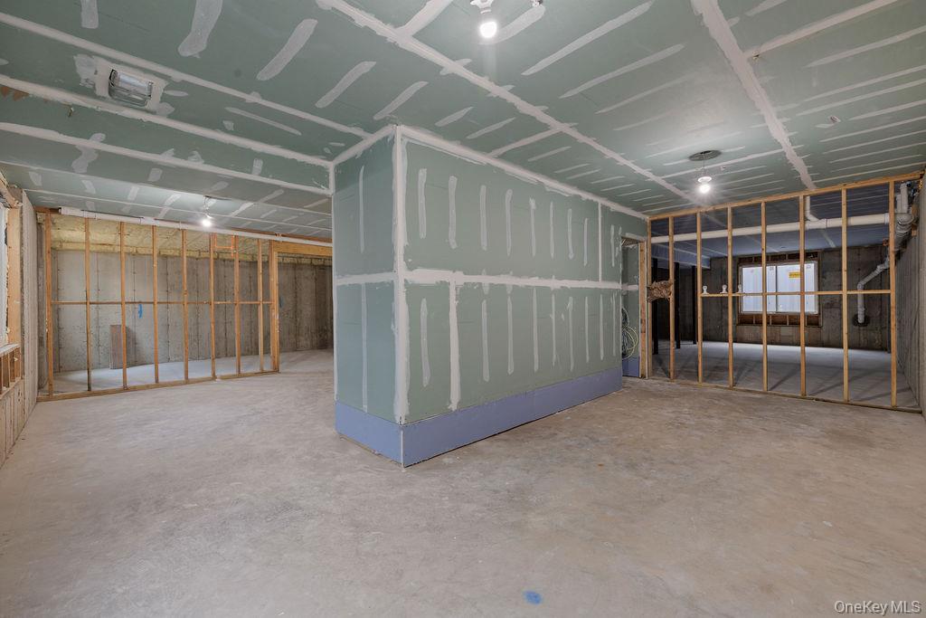 27 Ellish Parkway Unit: 112