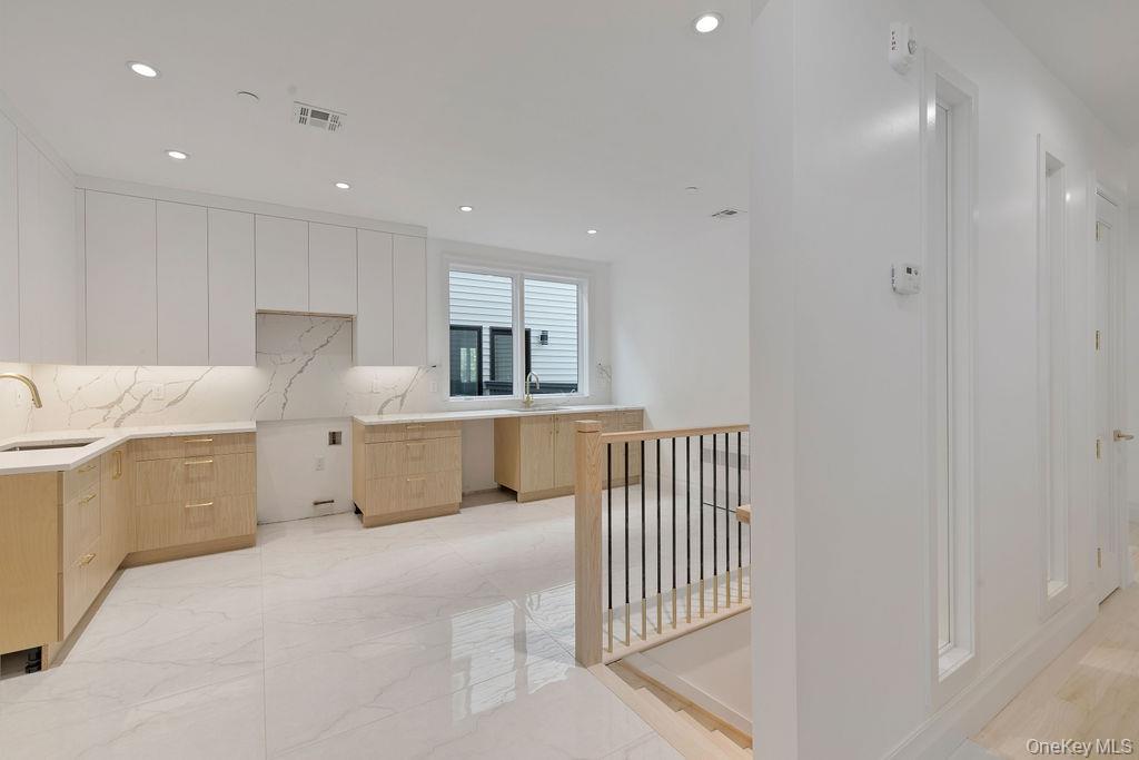 27 Ellish Parkway Unit: 112