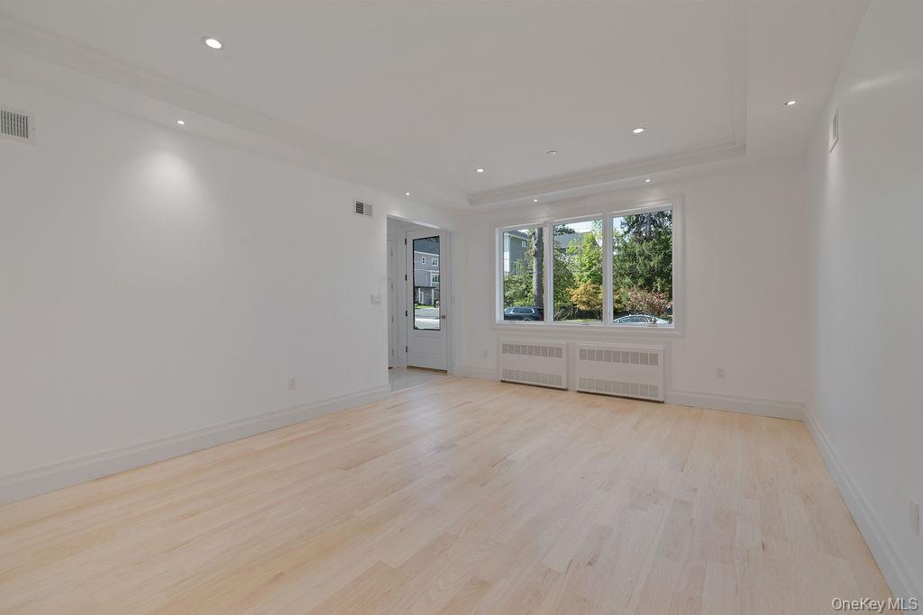 27 Ellish Parkway Unit: 112