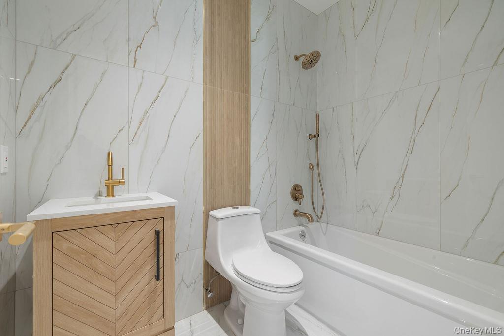 27 Ellish Parkway Unit: 112