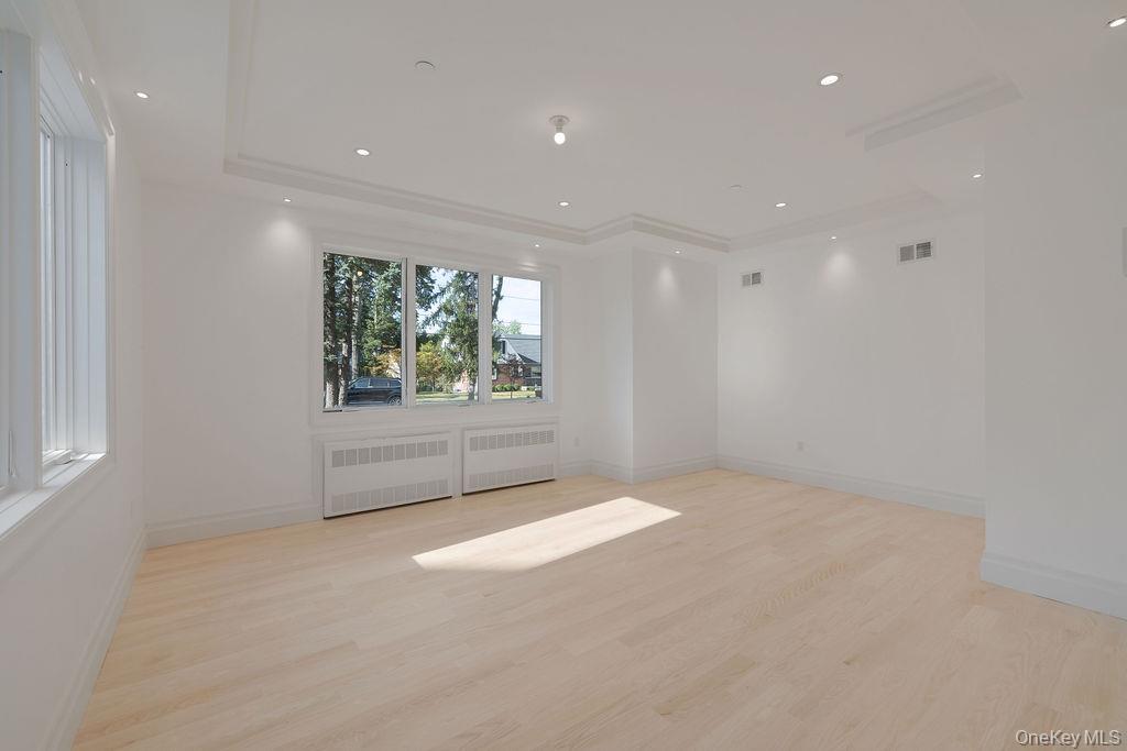 27 Ellish Parkway Unit: 103