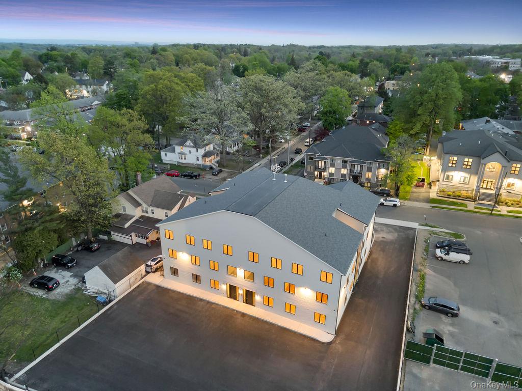 3 E Funston Avenue Unit: 320