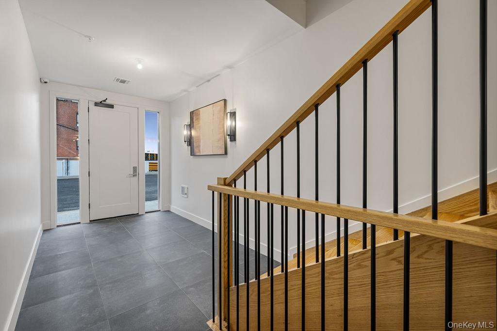 3 E Funston Avenue Unit: 320