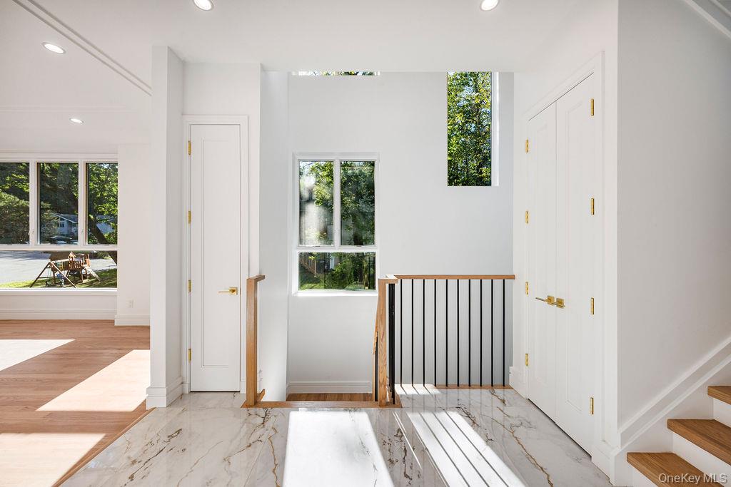 40 Singer Avenue Unit: 201