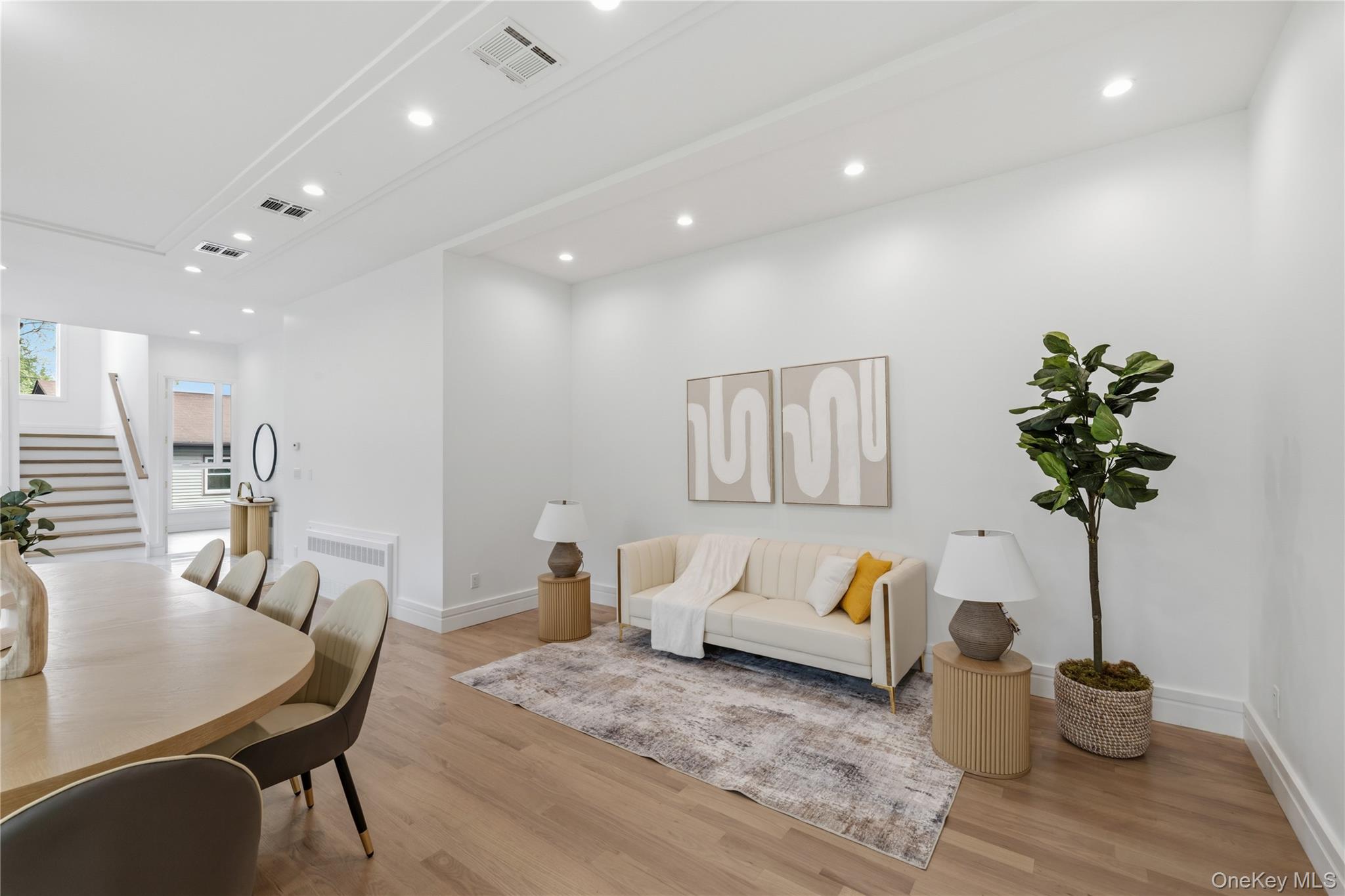 40 Singer Avenue Unit: 201