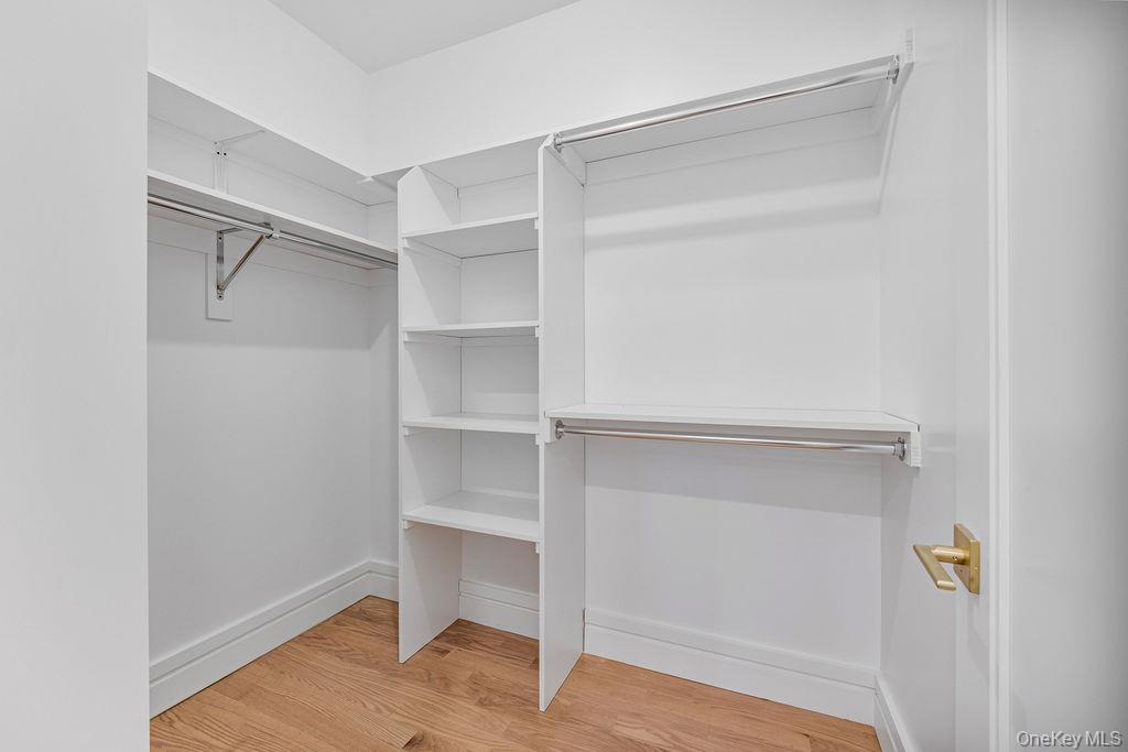 40 Singer Avenue Unit: 201