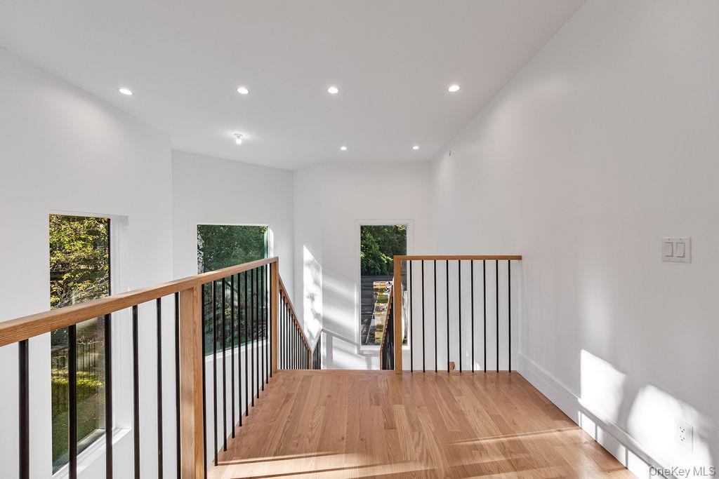 40 Singer Avenue Unit: 201