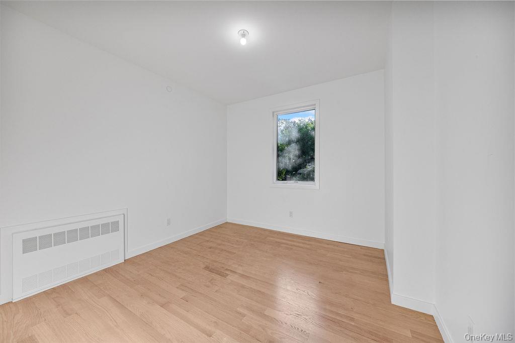 40 Singer Avenue Unit: 201