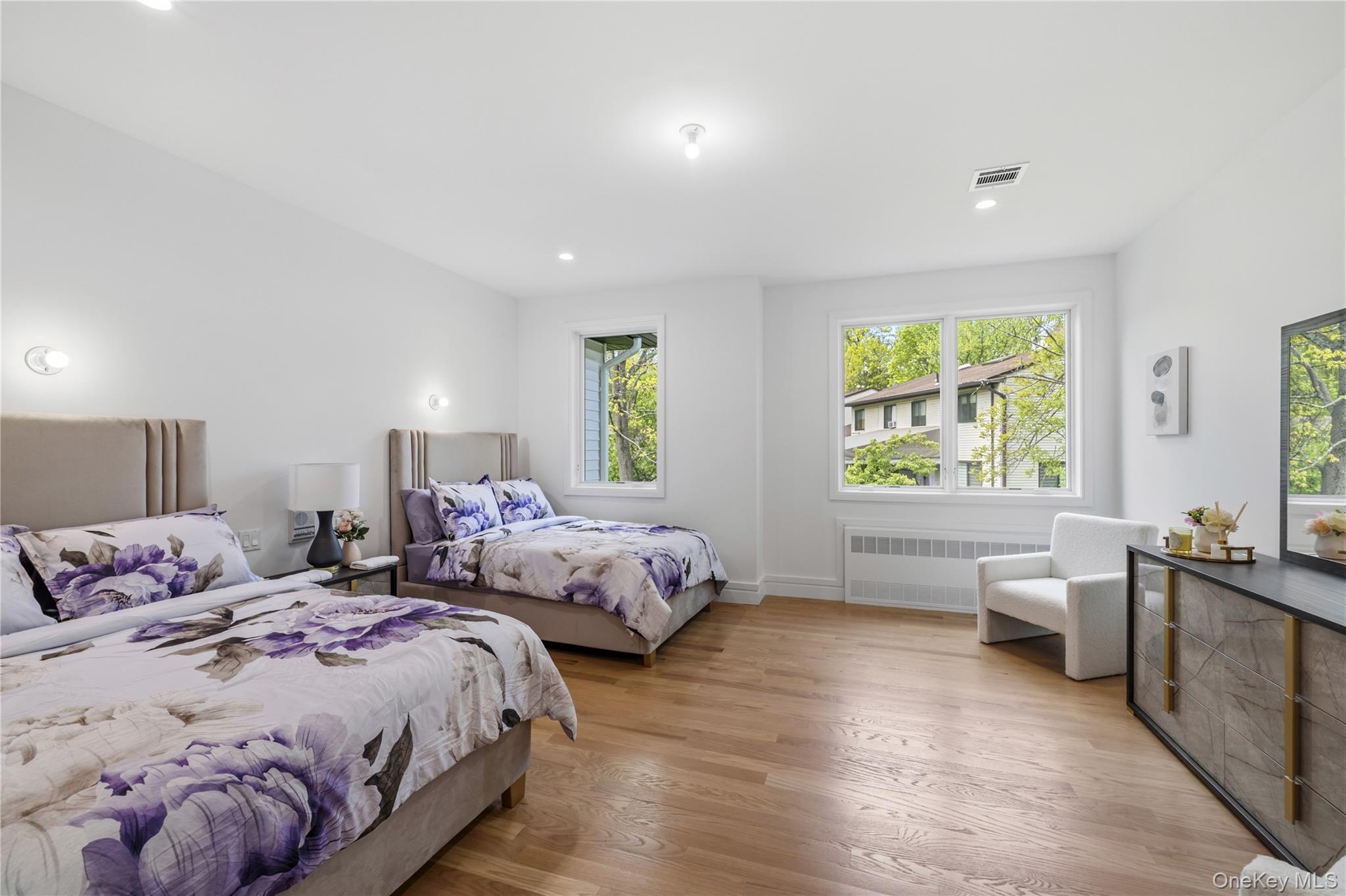 40 Singer Avenue Unit: 201