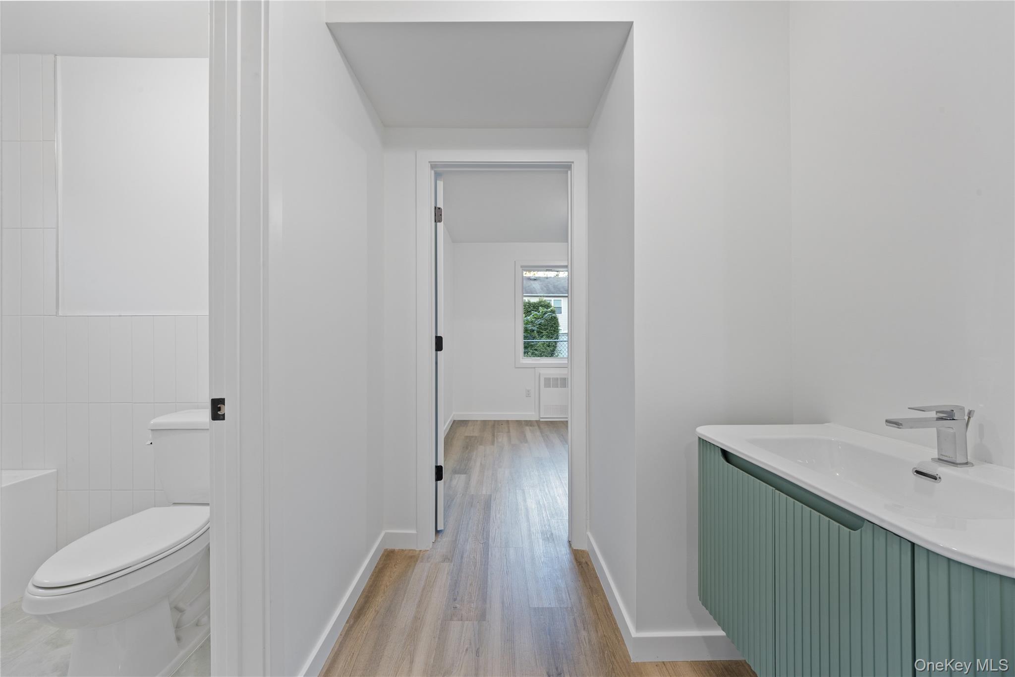 40 Singer Avenue Unit: 201