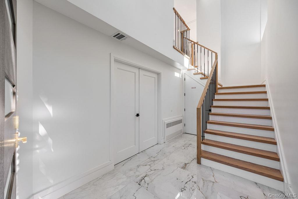 40 Singer Avenue Unit: 201