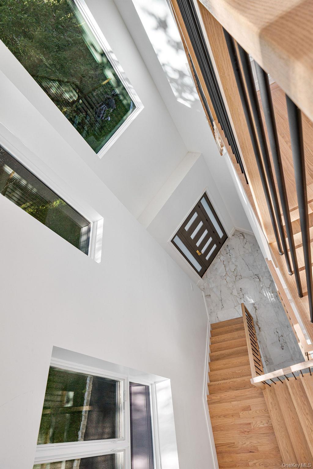 40 Singer Avenue Unit: 201