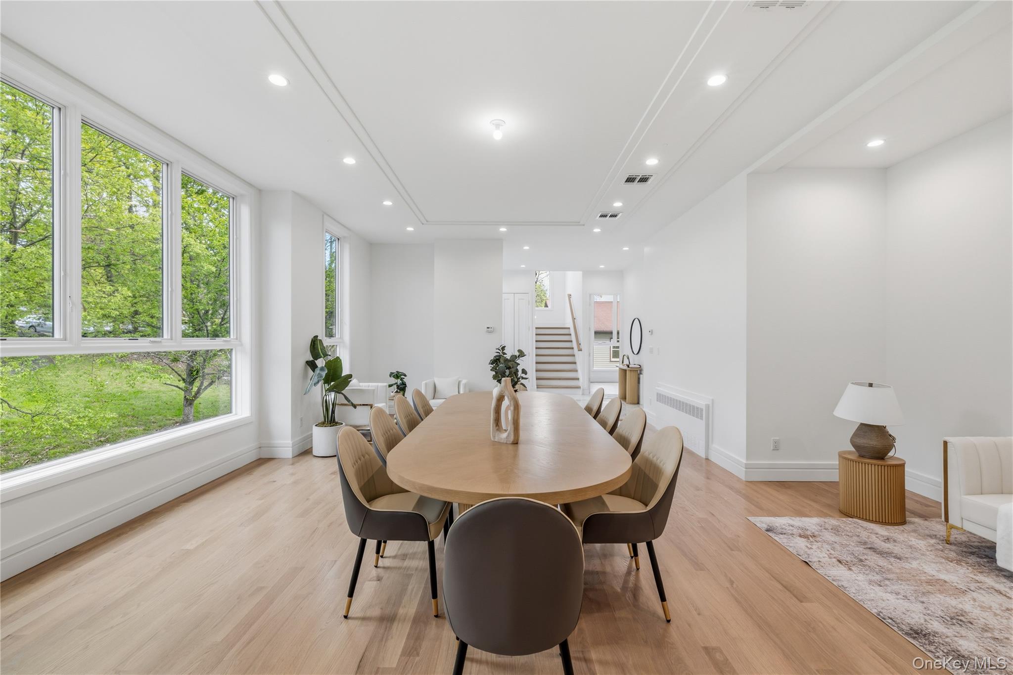 40 Singer Avenue Unit: 201