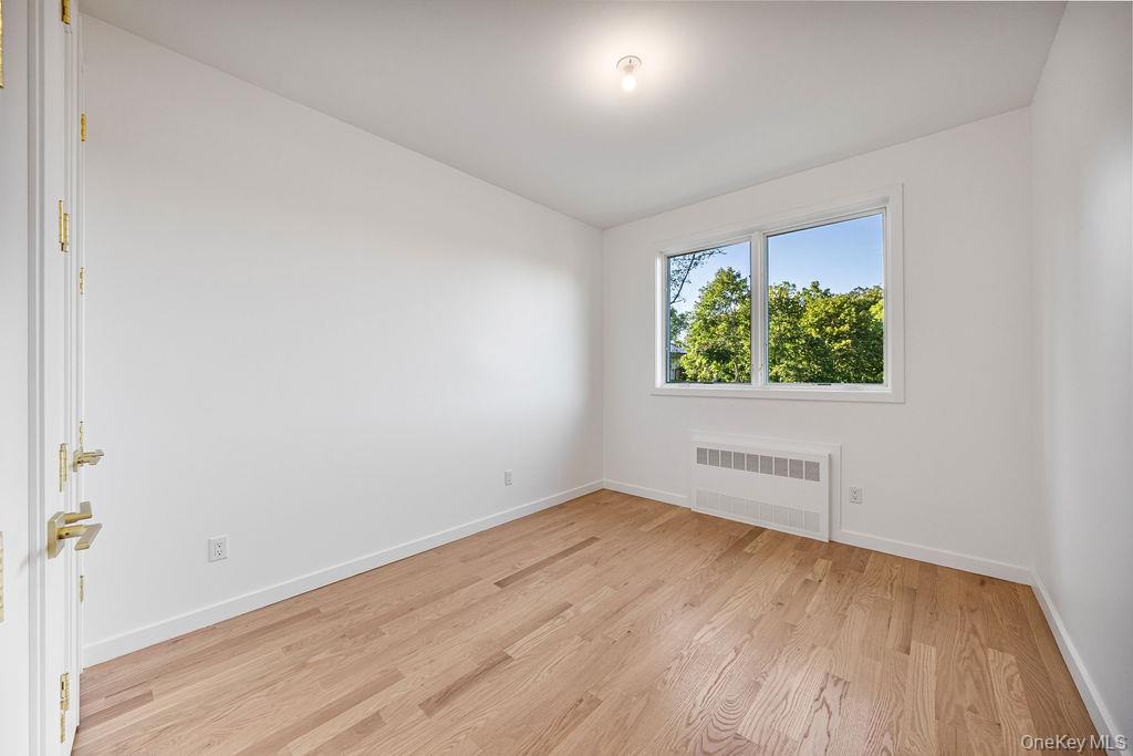 40 Singer Avenue Unit: 201