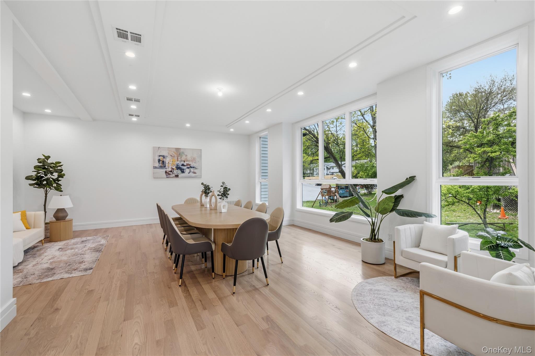 40 Singer Avenue Unit: 201
