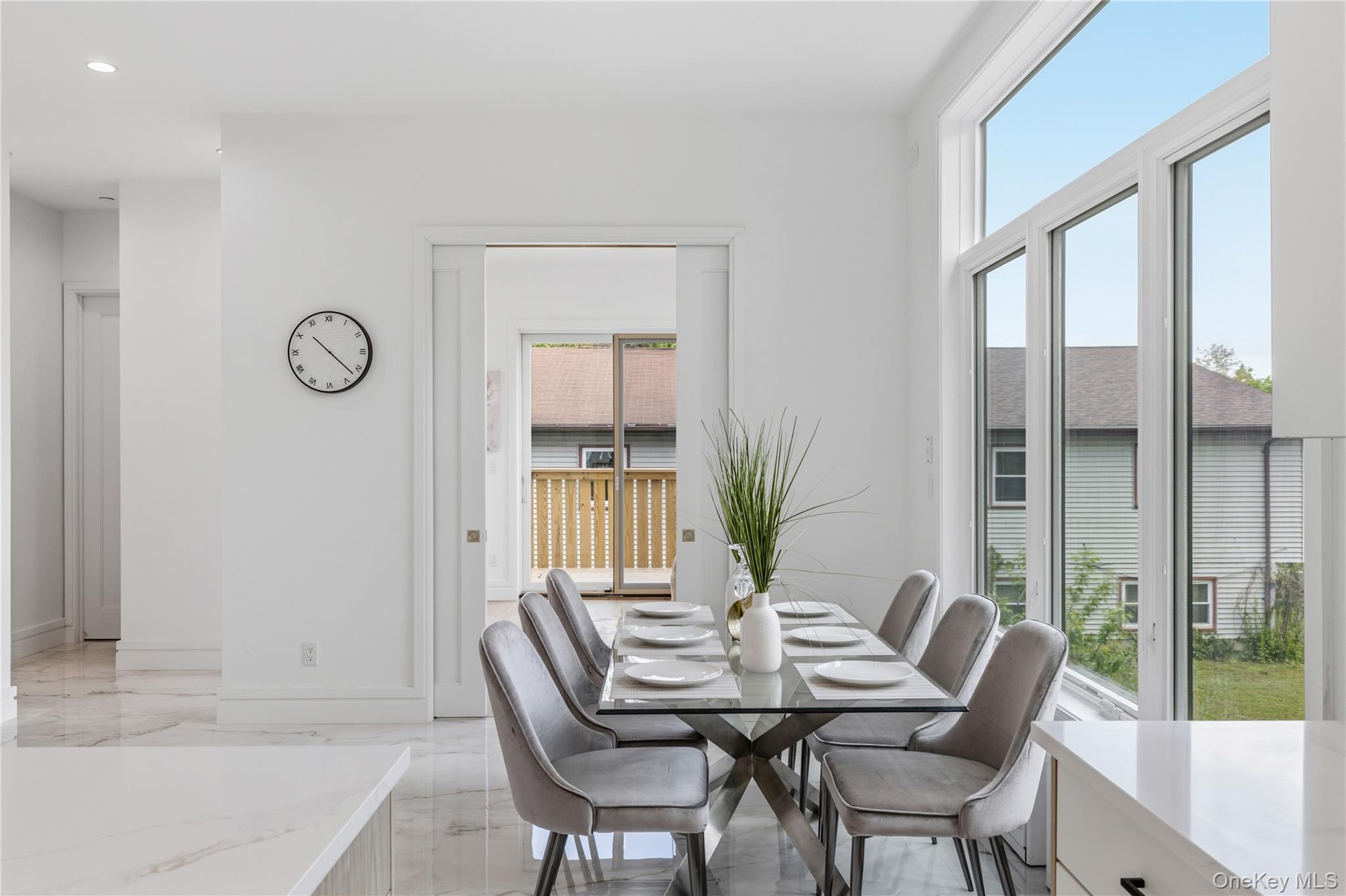 40 Singer Avenue Unit: 201