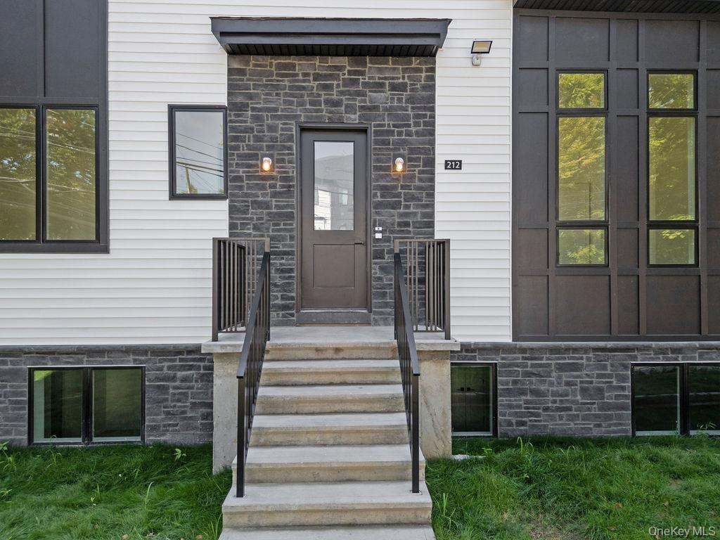 139 Union Road Unit: 212