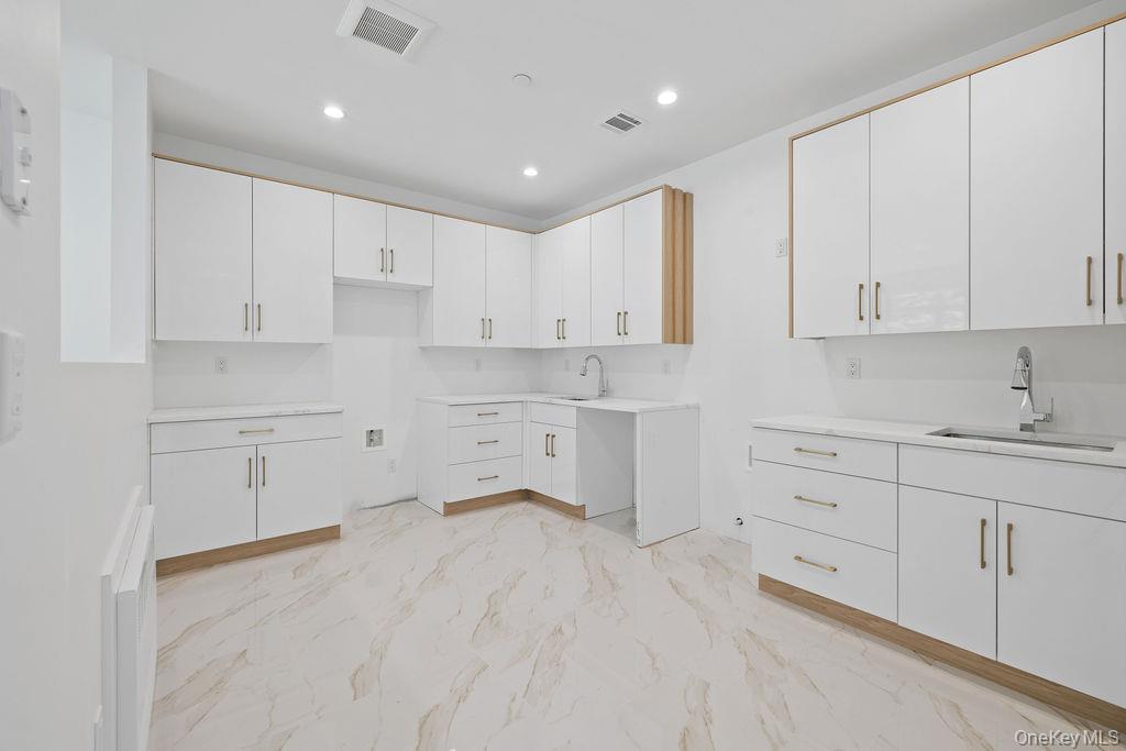 244 Blauvelt Road Unit: 101