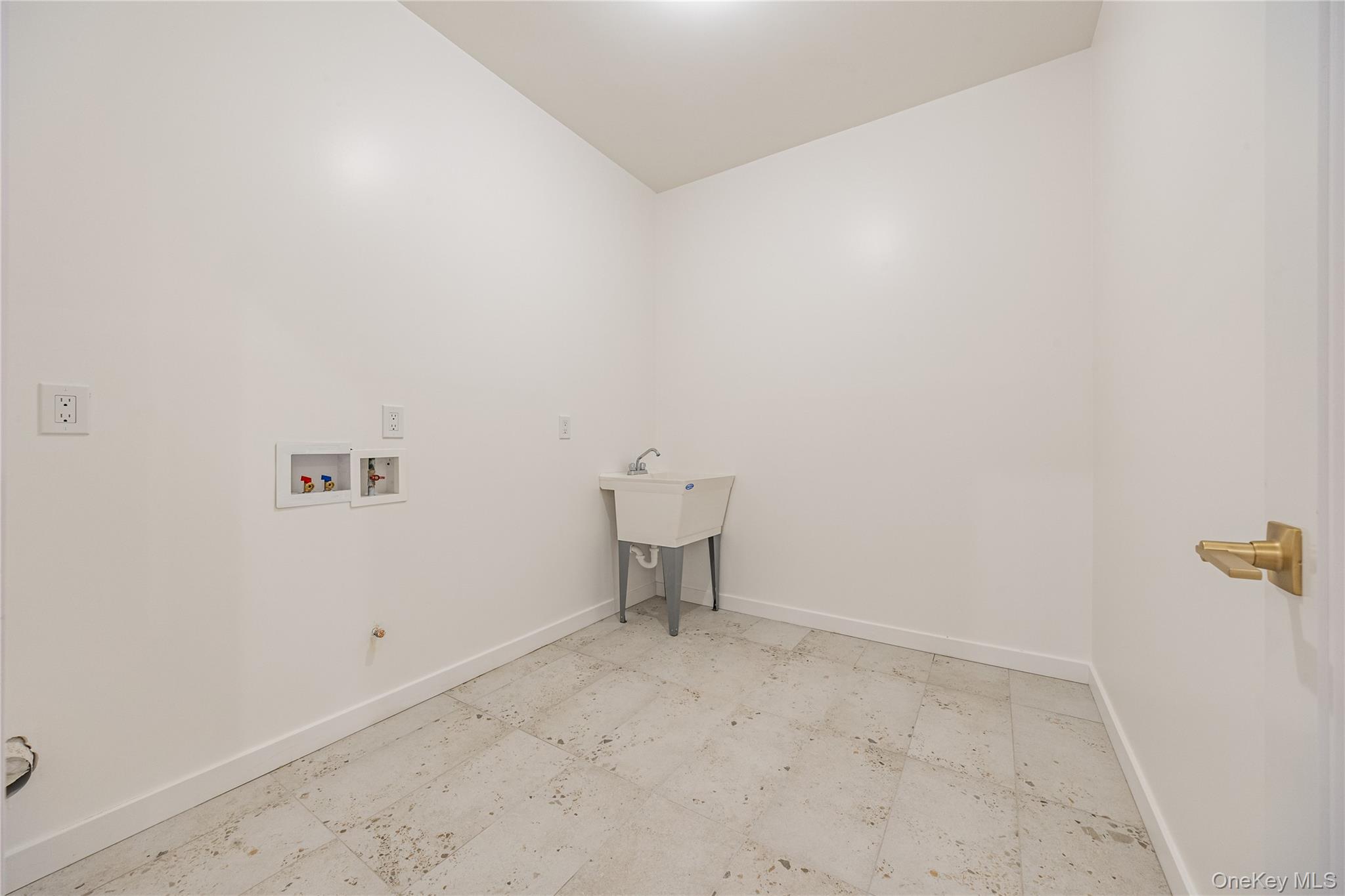 15 Northbrook Road Unit: 202