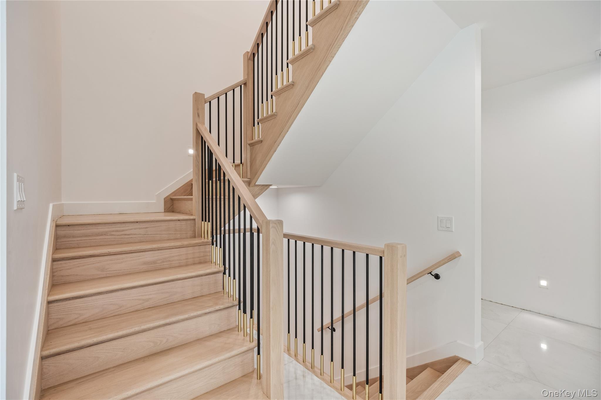 15 Northbrook Road Unit: 202