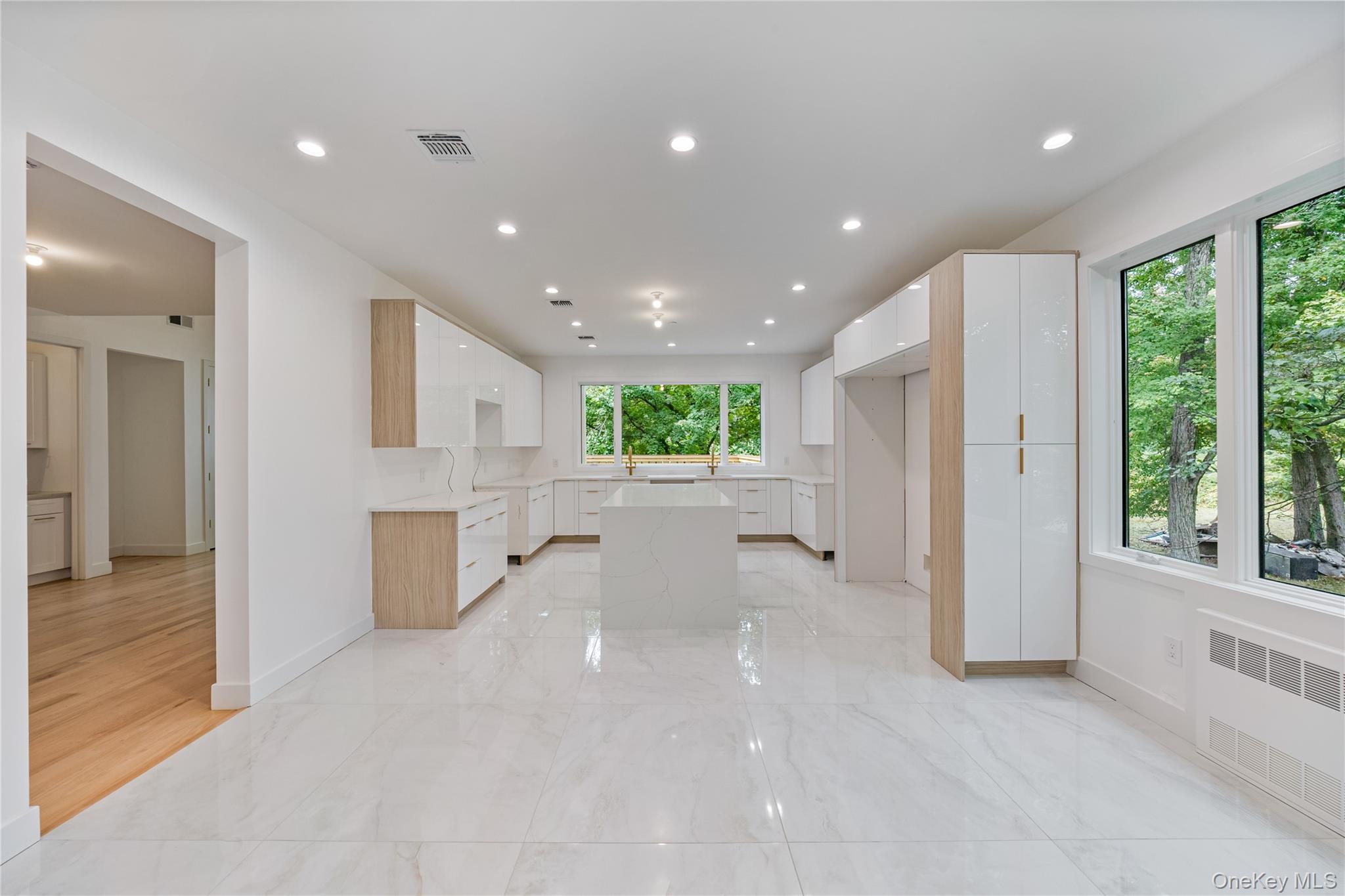 15 Northbrook Road Unit: 202